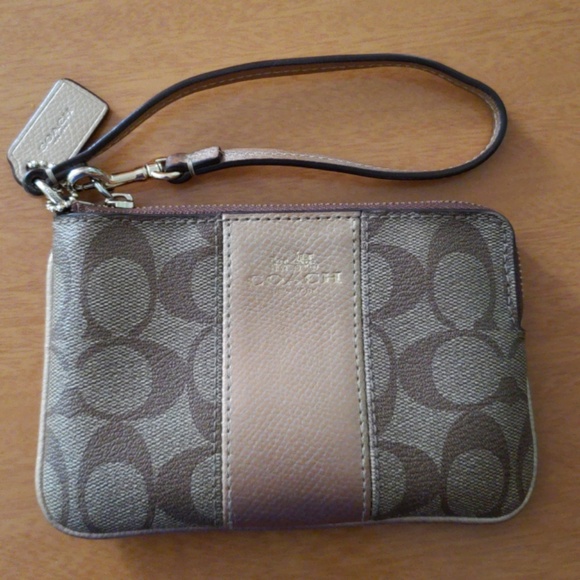 Coach Accessories - Coach wristlet